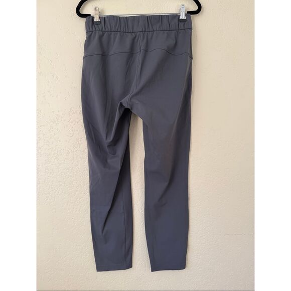 Lululemon On The Fly Pant in Dark Shadow - Picture 5 of 8